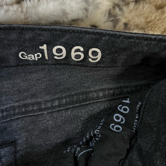 Gap Classic Black Skinny Jeans for Women - Picture 3 of 6